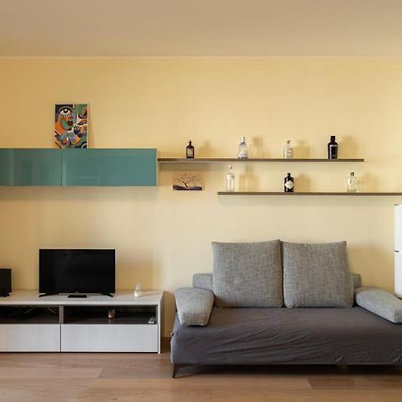 Appartamento Bilocale Moderno Ed Esclusivo Milano Esterno foto