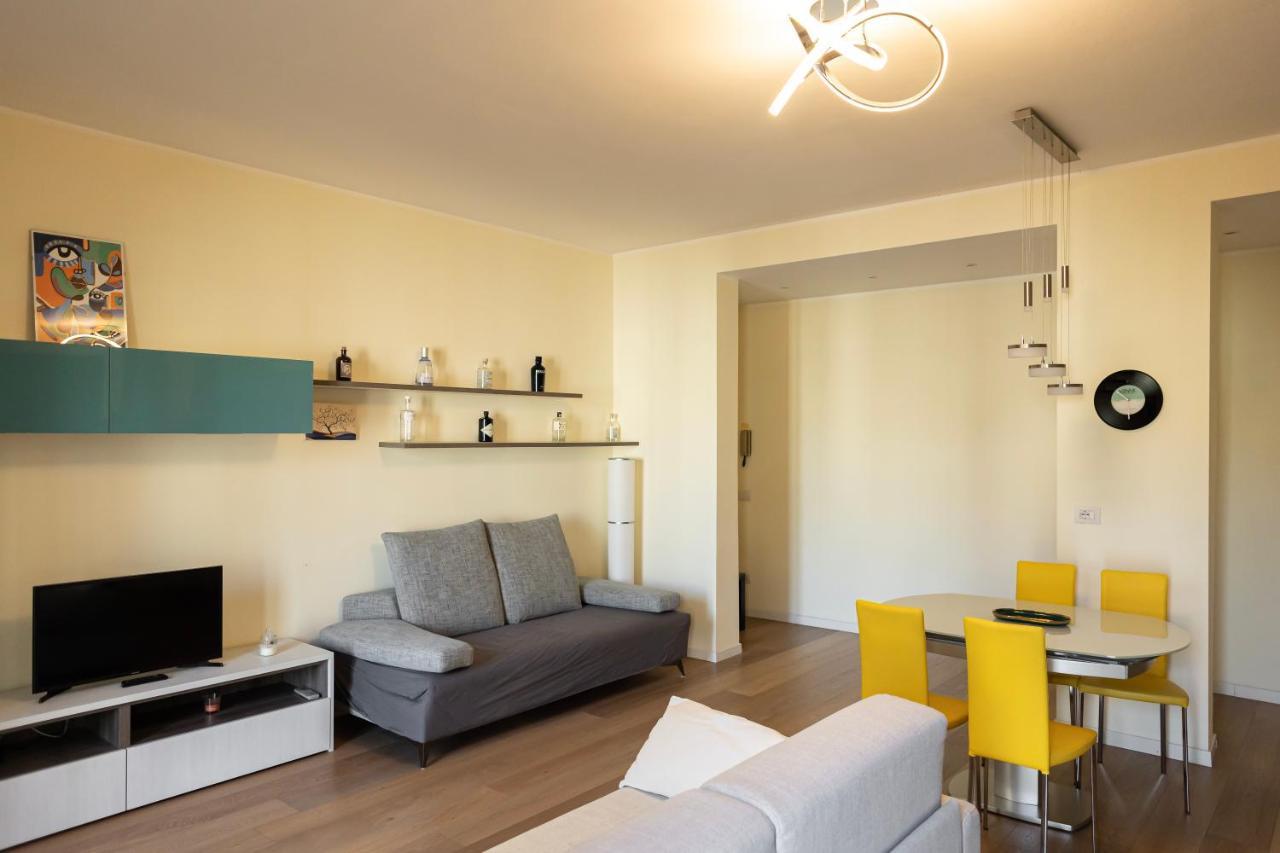 Appartamento Bilocale Moderno Ed Esclusivo Milano Esterno foto