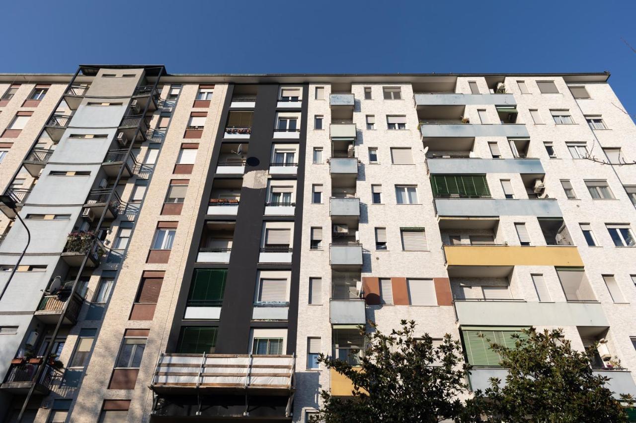 Appartamento Bilocale Moderno Ed Esclusivo Milano Esterno foto